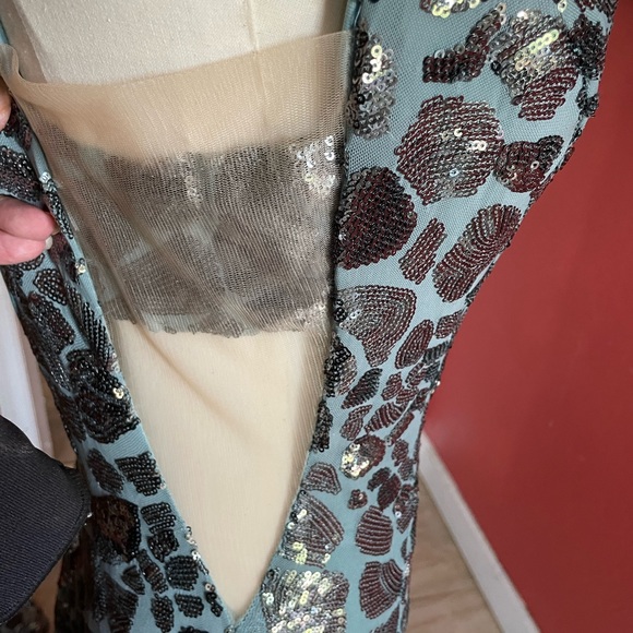 Jovani teal gown with train - Picture 9 of 12